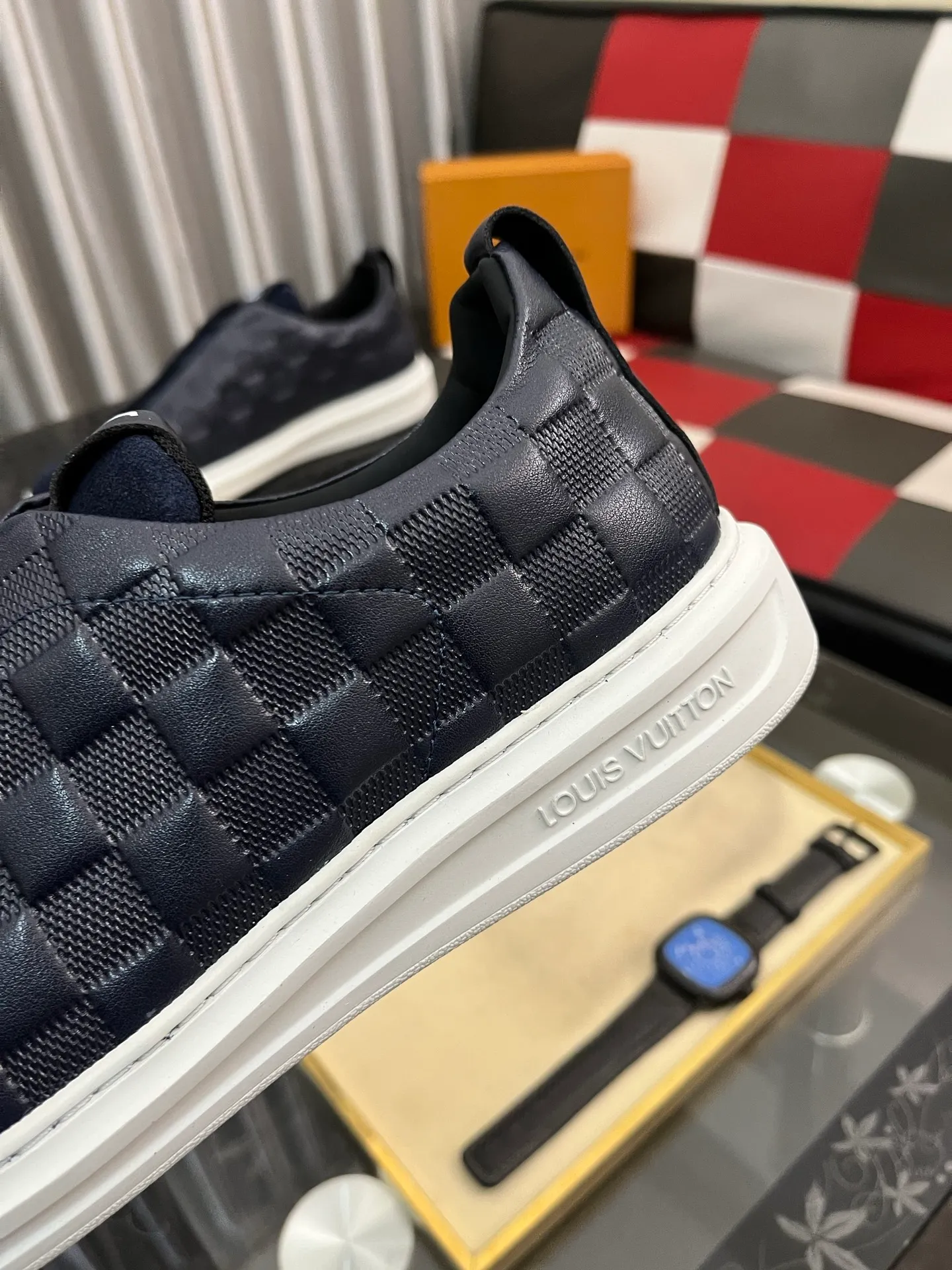 Men's shoes💰: 438⌚️⌚️"Loui* Vuitto*" LV's new Gaobang sports and casual shoes, imported first-layer cowhide ➕ imported sheepskin lining, high-end and comfortable, original outsole is light and wear-resistant! Purely handmade, details determine quality! Size 38-444️⃣Colors available